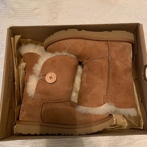 Ugg Australia Bailey Button Suede Boots